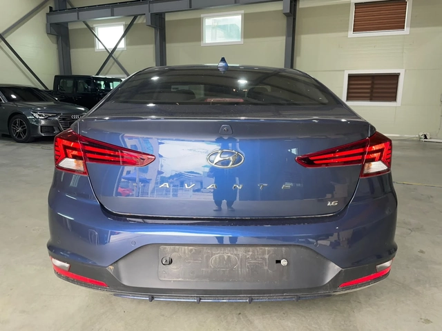 Hyundai Elantra 1.6 Style ! - автомобили, коли, обяви за нови и употребявани 4