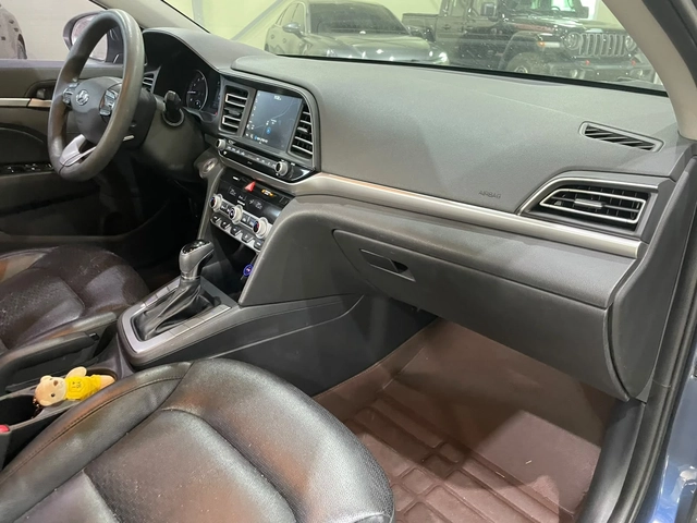 Hyundai Elantra 1.6 Style ! - автомобили, коли, обяви за нови и употребявани 9