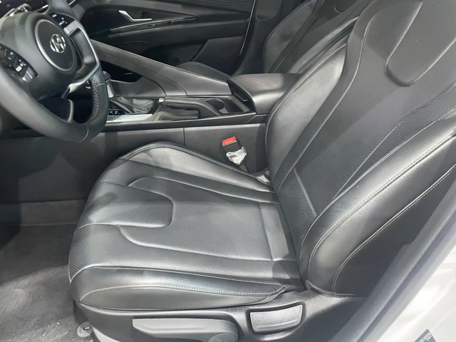 Hyundai Elantra 1.6 LPG ! Smart ! - автомобили, коли, обяви за нови и употребявани 6