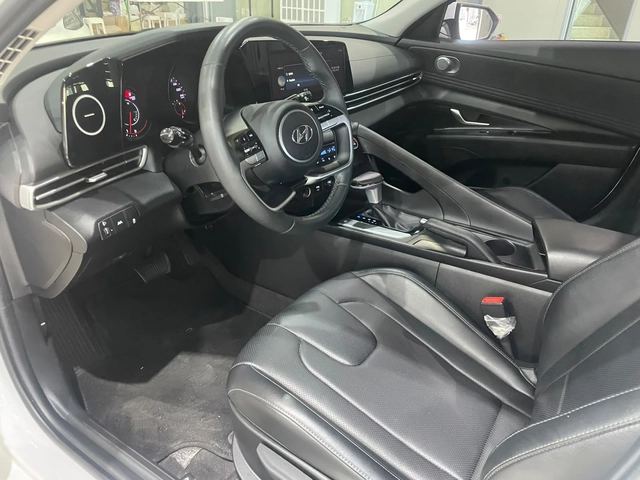 Hyundai Elantra 1.6 LPG ! Smart ! - автомобили, коли, обяви за нови и употребявани 7