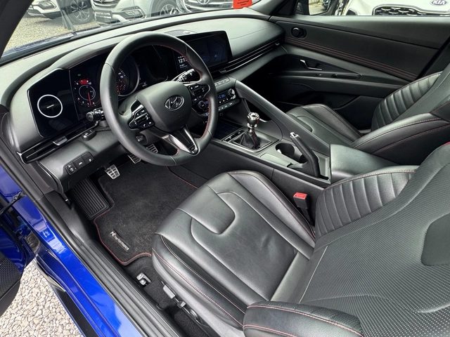 Hyundai Elantra 1.6 Turbo ! N Line ! Sports ! - автомобили, коли, обяви за нови и употребявани 7