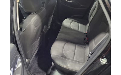 Hyundai ELANTRA GT 2L 4cyl Front Wheel Drive - автомобили, коли, обяви за нови и употребявани 11