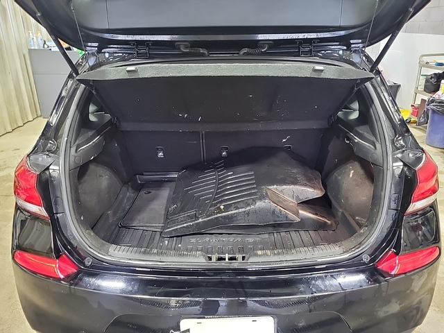 Hyundai ELANTRA GT 2L 4cyl Front Wheel Drive - автомобили, коли, обяви за нови и употребявани 13