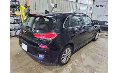 hyundai-elantra-gt-2l-4cyl-front-wheel-drive - 2