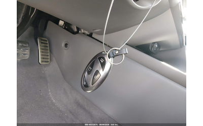 Hyundai ELANTRA HYBRID 1.6L I-4 DI, DOHC, VVT, 104HP Front Wheel Drive - автомобили, коли, обяви за нови и употребявани 10