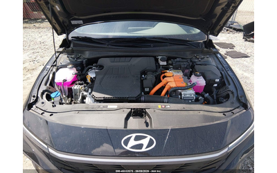Hyundai ELANTRA HYBRID 1.6L I-4 DI, DOHC, VVT, 104HP Front Wheel Drive - автомобили, коли, обяви за нови и употребявани 9