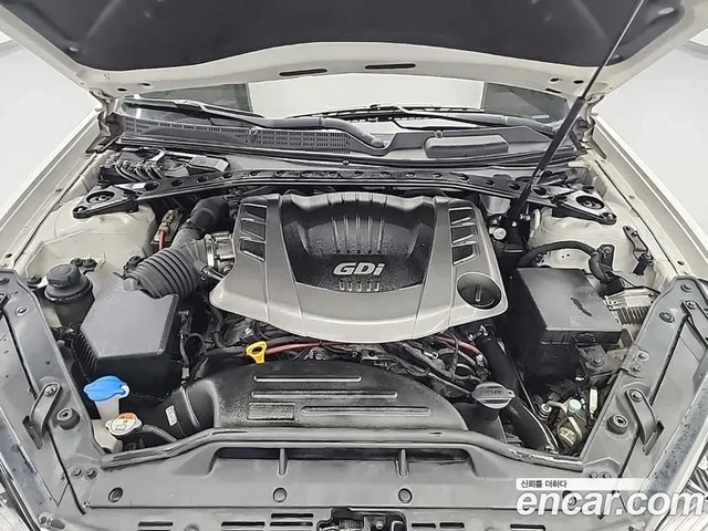 Hyundai Genesis 3.8 - автомобили, коли, обяви за нови и употребявани 12