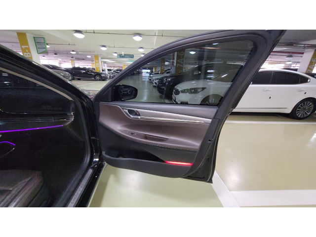 Hyundai Grandeur - автомобили, коли, обяви за нови и употребявани 17
