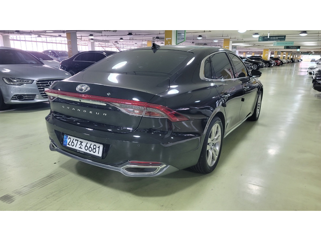 Hyundai Grandeur - автомобили, коли, обяви за нови и употребявани 4