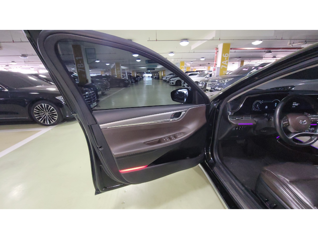 Hyundai Grandeur - автомобили, коли, обяви за нови и употребявани 8