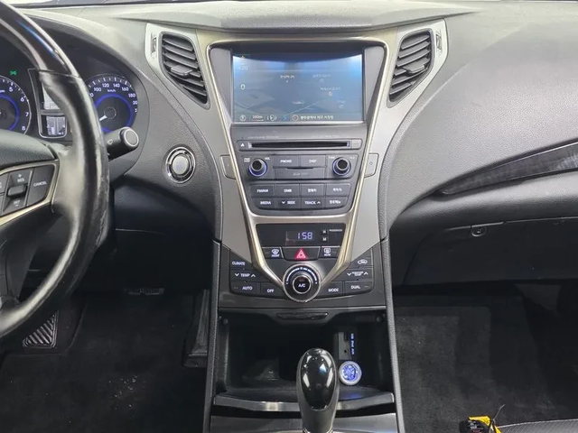 Hyundai Grandeur Hg300 Premium - автомобили, коли, обяви за нови и употребявани 14