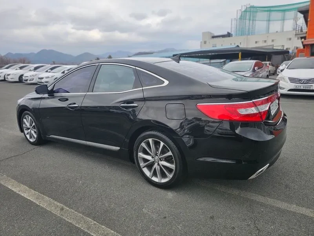 Hyundai Grandeur Hg300 Exclusive - автомобили, коли, обяви за нови и употребявани 2