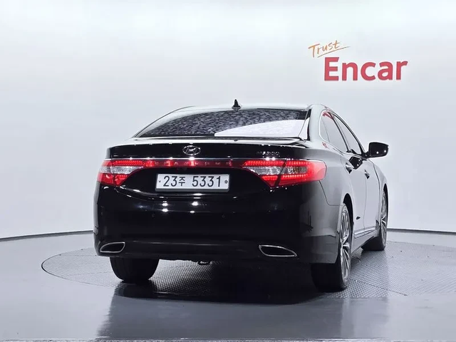 Hyundai Grandeur Hg300 Premium - автомобили, коли, обяви за нови и употребявани 3