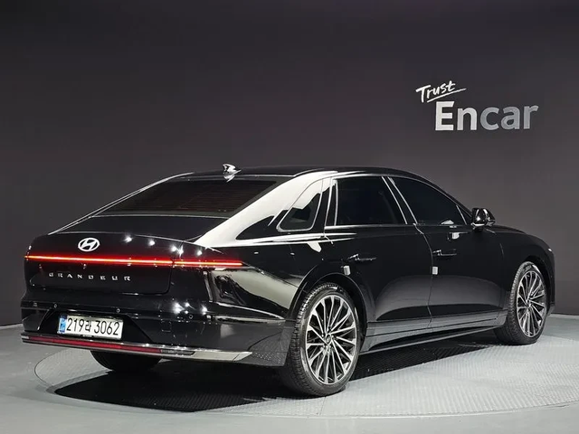 Hyundai Grandeur 3.5 4Wd Calligraphy - автомобили, коли, обяви за нови и употребявани 1