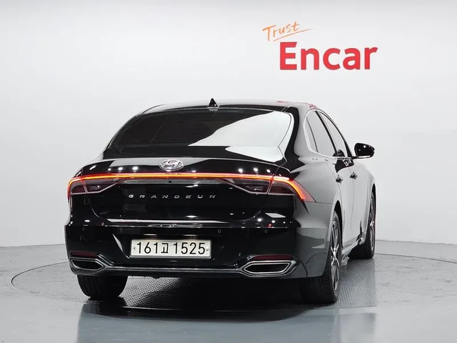 Hyundai Grandeur 3.3 Premium - автомобили, коли, обяви за нови и употребявани 3