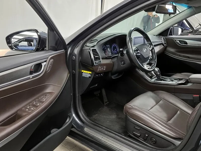 Hyundai Grandeur 3.0 Exclusive - автомобили, коли, обяви за нови и употребявани 9