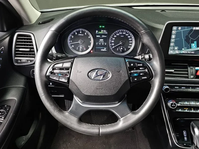 Hyundai Grandeur 3.0 Exclusive - автомобили, коли, обяви за нови и употребявани 12