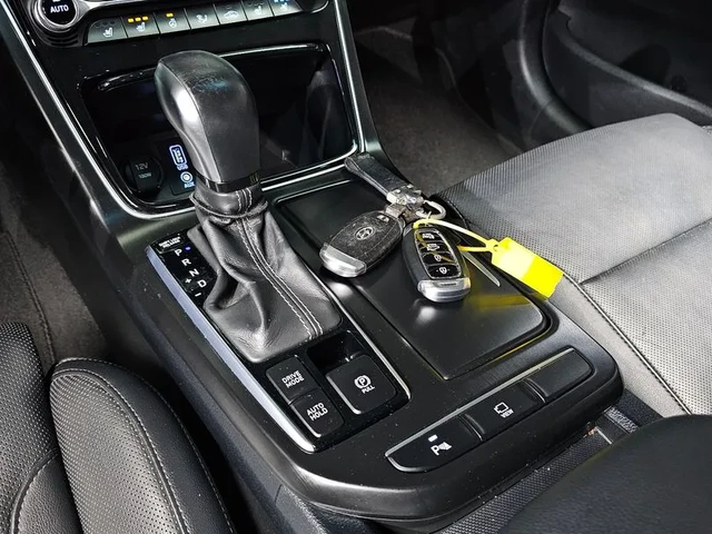 Hyundai Grandeur 3.0 Exclusive - автомобили, коли, обяви за нови и употребявани 8