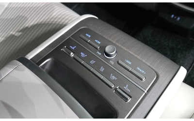 Hyundai Grandeur 3.5* CALLIGRAPHY* МАСАЖ* 360* ОБДУХ* КРАЙНА ЦЕНА - автомобили, коли, обяви за нови и употребявани 13