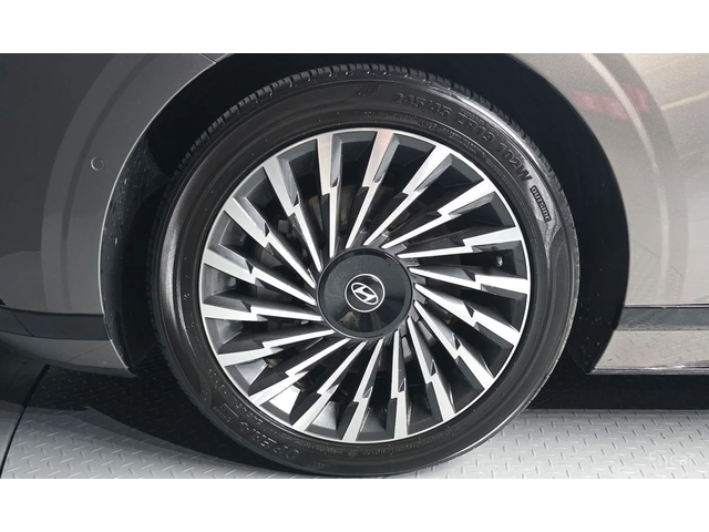 Hyundai Grandeur 3.5* CALLIGRAPHY* МАСАЖ* 360* ОБДУХ* КРАЙНА ЦЕНА - автомобили, коли, обяви за нови и употребявани 3
