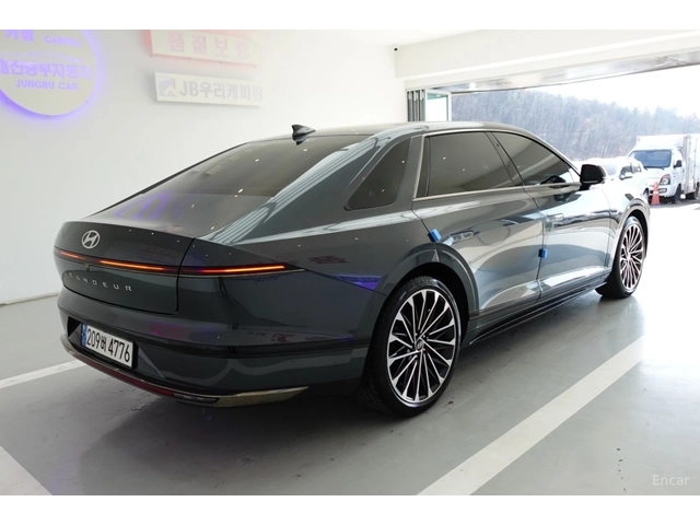 Hyundai Grandeur 2WD Calligraphy* МАСАЖИ* 360* HUD - автомобили, коли, обяви за нови и употребявани 1