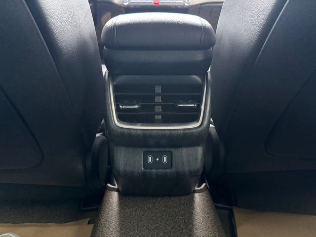 Hyundai Grandeur GN7 - автомобили, коли, обяви за нови и употребявани 15