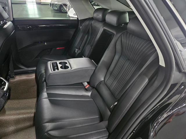 Hyundai Grandeur GN7 - автомобили, коли, обяви за нови и употребявани 26