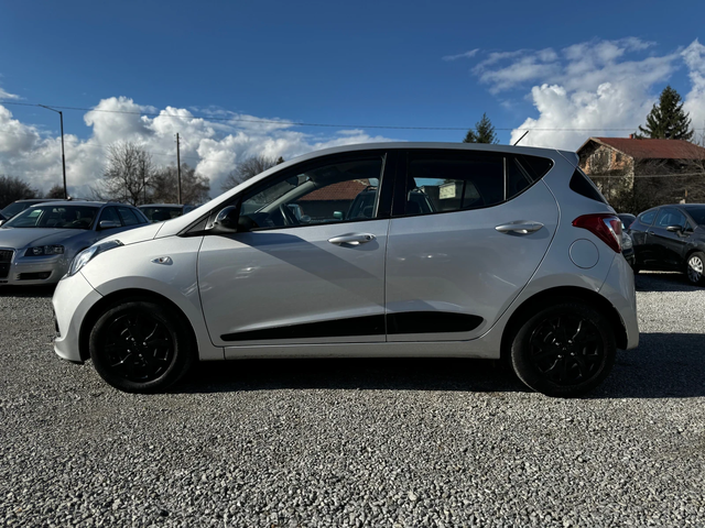 Hyundai I10 1.0I  82x km! EURO 6B - автомобили, коли, обяви за нови и употребявани 9