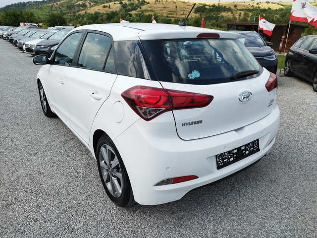 Hyundai I20 1.2 ГАЗ-БЕНЗИН - автомобили, коли, обяви за нови и употребявани 10