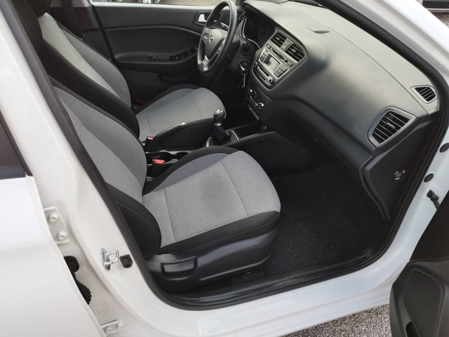 Hyundai I20 1.2 ГАЗ-БЕНЗИН - автомобили, коли, обяви за нови и употребявани 13