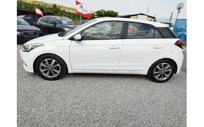 Hyundai I20 1.2 ГАЗ-БЕНЗИН - автомобили, коли, обяви за нови и употребявани 9