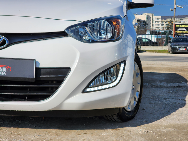 Hyundai I20 1.2i - автомобили, коли, обяви за нови и употребявани 4