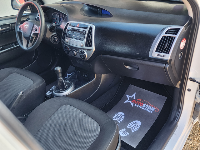 Hyundai I20 1.2i - автомобили, коли, обяви за нови и употребявани 7