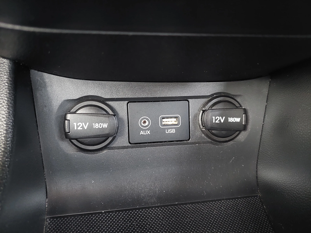 Hyundai I20 1, 4D FACELIFT 6ck - автомобили, коли, обяви за нови и употребявани 12