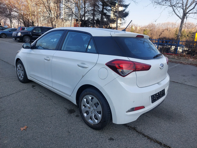 Hyundai I20 1, 4D FACELIFT 6ck - автомобили, коли, обяви за нови и употребявани 4