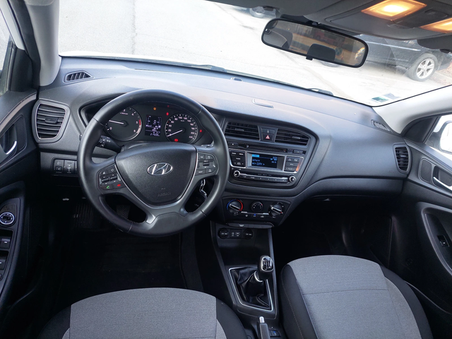 Hyundai I20 1, 4D FACELIFT 6ck - автомобили, коли, обяви за нови и употребявани 5