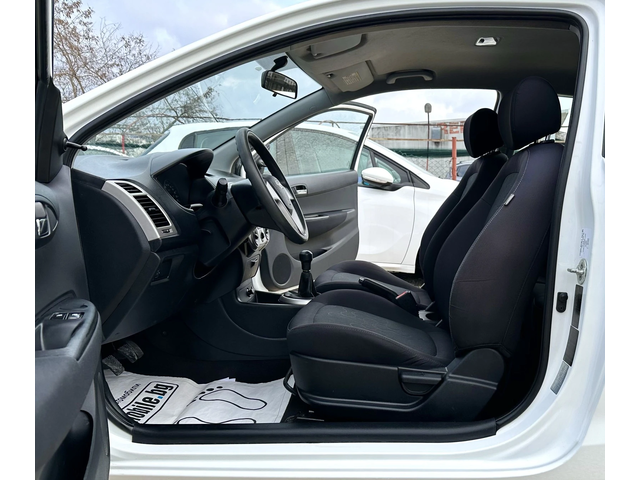 Hyundai I20 1.25i 77HP - автомобили, коли, обяви за нови и употребявани 8