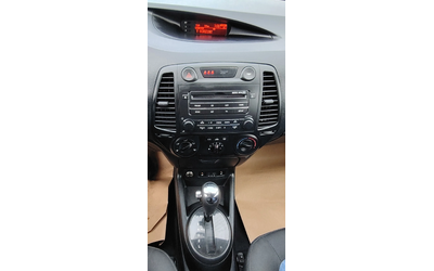 Hyundai I20 1.4i/AUTOMATIC - автомобили, коли, обяви за нови и употребявани 11