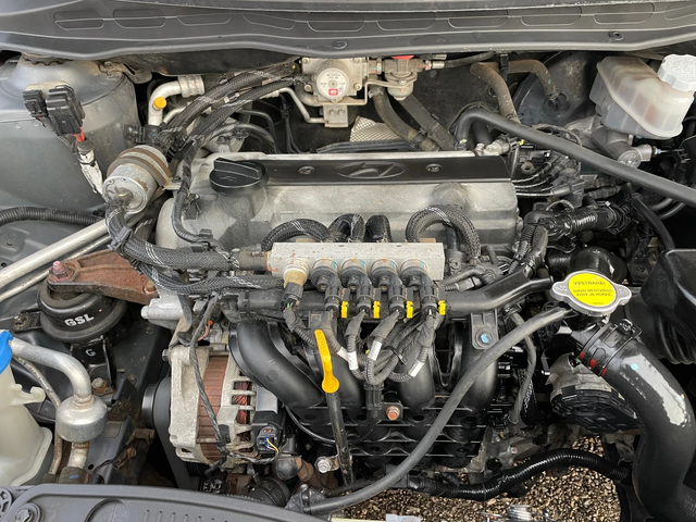 Hyundai I20 1.2i-GAS-BRC-NAVI-ITALIA - автомобили, коли, обяви за нови и употребявани 15