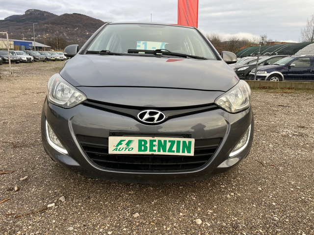 Hyundai I20 1.2i-GAS-BRC-NAVI-ITALIA - автомобили, коли, обяви за нови и употребявани 1