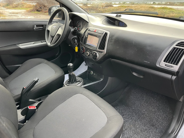 Hyundai I20 1.2i-GAS-BRC-NAVI-ITALIA - автомобили, коли, обяви за нови и употребявани 5