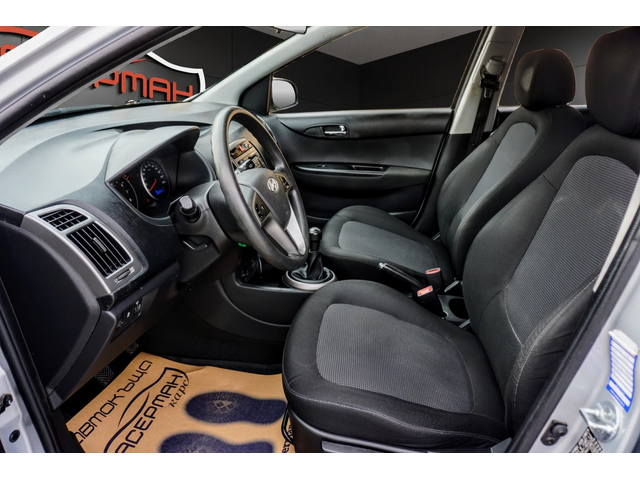 Hyundai I20 1.2i CLASSIC - автомобили, коли, обяви за нови и употребявани 7