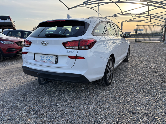 Hyundai I30 1.4 i - автомобили, коли, обяви за нови и употребявани 4