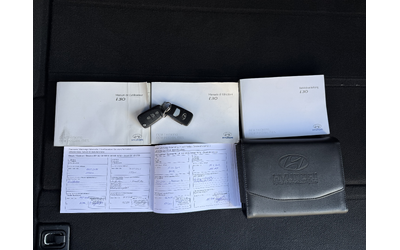 Hyundai I30 1.6 CRDi AUTOMATIC - автомобили, коли, обяви за нови и употребявани 12