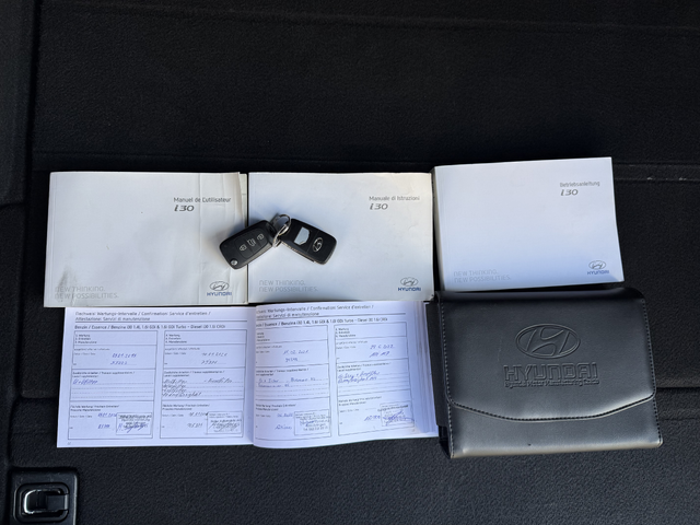 Hyundai I30 1.6 CRDi AUTOMATIC - автомобили, коли, обяви за нови и употребявани 12