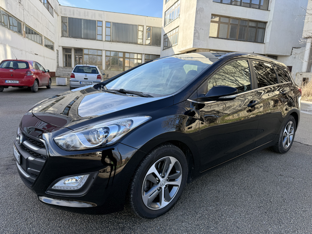 Hyundai I30 1.6 CRDi AUTOMATIC - автомобили, коли, обяви за нови и употребявани 6