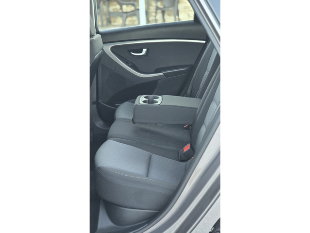 Hyundai I30 1.6 *Germany* - автомобили, коли, обяви за нови и употребявани 15