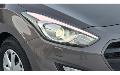 Hyundai I30 1.6 *Germany* - автомобили, коли, обяви за нови и употребявани 6