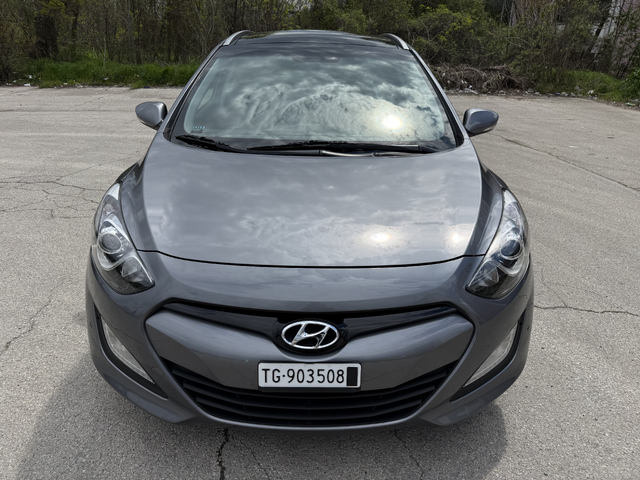 Hyundai I30 1.6i - автомобили, коли, обяви за нови и употребявани 0