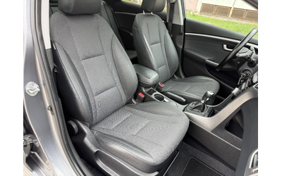 Hyundai I30 1.6i - автомобили, коли, обяви за нови и употребявани 9